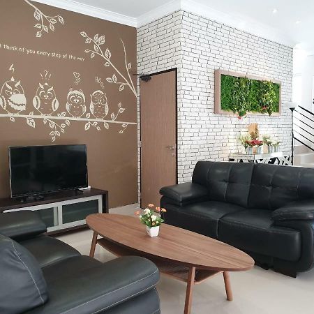 Danka@Taman Golf Residence Batam エクステリア 写真